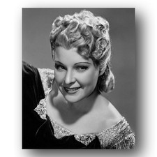 Miliza Korjus Photo 8x10 Portrait Actress Opera Singer picture