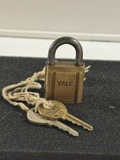 Vintage Yale & Towne Brass Padlock High Grade Pin Tumbler With 2 Keys Works USA picture