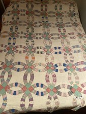 Antique Handmade Hand-Stitched 1930s Double Wedding Ring Quilt 68” X 76” READ picture