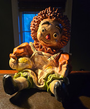 Vintage 1971 Raggedy Ann Seated Figurine Universal Statuary Corp Chicago #154 picture