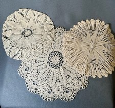 VTG Hand Crochet Lace Set Of 3 Round Doily’s picture