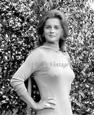 BULLET BRA MAMA photo 3 Retro 1960's Classy ANN MARGRET in Garden  8