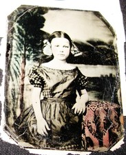 ANTIQUE CW ERA TINTYPE PHOTO IN PAPER FRAME BEAUTIFUL LITTLE GIRL BOWS IN HAIR picture