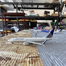 United 737-800 1:400 Gemini Jets picture