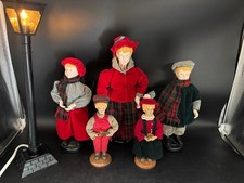 Lot of 5 ~ Byers Choice Carolers w/Street Lamp picture