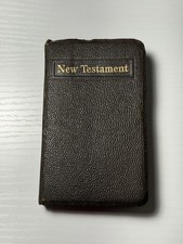 WWII WW2 US Navy New Testament Bible Military 1942 In Great Condition Vintage picture