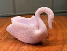 Vintage Boyd Glass Swan Open Salt Trinket Dish - Crown Tuscan Pink Swan decor picture
