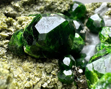 806 Gram Well Terminated Top Demantoid Green Garnet Huge Crystals On Matrix @Afg picture