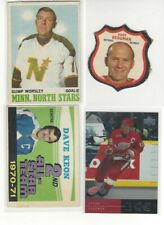 1972-73 O-Pee-Chee Player Crests #8 Gary Bergman Detroit Red Wings picture