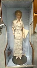 Franklin Mint Diana Princess of Wales Porcelain Portrait Doll picture