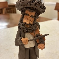Vintage Handcrafted Clay Hasidic Jewish Man Playing A Violin Yuzi Dogayev picture