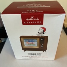Hallmark 2026 Peanuts A CHARLIE BROWN CHRISTMAS Magic Ornament NEW picture