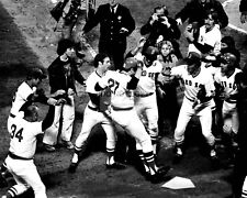 CARLTON FISK WINS GAME 6 OF 75 WORLD SERIES BOSTON RED SOX - 8X10 PHOTO (ZY-056) picture