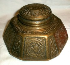ANTIQUE L.C.T. TIFFANY STUDIOS NY USA # 1072 GOLD BRONZE ZODIAC DESK ART INKWELL picture