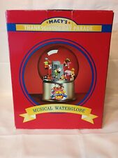Macy's Thanksgiving Day Parade Musical Water Snow Globe 2006 picture