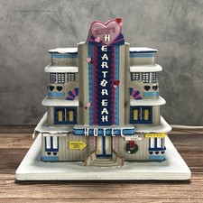 Vintage Hawthorne Village Elvis Presley Heartbreak Hotel Christmas House '04 picture