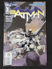 Batman (2011) #1 First Print Story By Scott Synder & Art By Greg Capullo VF/ NM picture