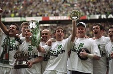 Celtic players celebrate after a Scottish Premier League match v S- Old Photo picture