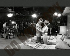 1963 Dick Van Dyke Mary Tyler Moore on Set of The Dick Van Dyke Show 8x10 Photo picture