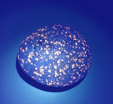 Fluorescent Sodalite ( Yooperlite ) About 1 lb 6 Oz. Large and Bright picture