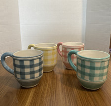 Vintage 1998 Cracker Barrel Coffee Cocoa Mug Set of 4 Check Gingham Pattern picture