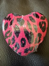 Victoria’s Secret Cinnamints .6 OZ. Package Heart Vintage Sealed picture