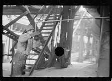 Photo:Pittsburgh Pennsylvania 1930s Steelworker in Mill Arthur Rothstein picture