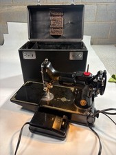 Singer Featherweight 221 Portable Sewing Machine Black W/ Case Foot Pedal USA picture