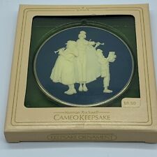 Vintage Victorian Christmas Ornament Norman Rockwell Cameo Keepsake 1981 Caroler picture
