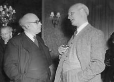 Victor Gollancz and John Lehmann during a party for the literar- 1954 Old Photo picture