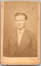 ANTIQUE CDV CIRCA 1870s CHAS. PEAL HANSOME YOUNG MAN IN SUIT MOLINE ILLINOIS picture