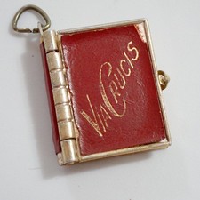 VTG Via Crucis Stations of the Cross Fold Out Booklet Rosary Charm Pendant 1-1/4 picture