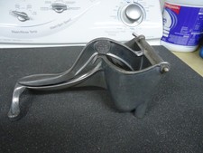 Vintage Wear-Ever Aluminum Citrus Juice Press Squeezer Pat 1886250 LOOK picture