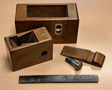 Rare vintage wooden craftsman made adjustable chamfer plane L Bignell G.B.T. picture