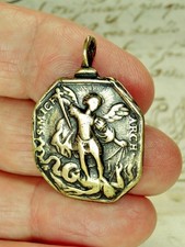 ANTIQUE 17TH CENTURY ST. MICHAEL MOTHER MARY BABY JESUS LORETO PILGRIMAGE MEDAL picture