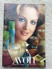 VTG. AVON 1971 CATALOG ~ 1st/ 2nd QUARTERS ~ Fragrances, Cosmetics & Toiletries picture
