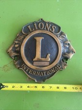 VINTAGE Large Cast METAL LIONS INTERNATIONAL EMBLEM picture
