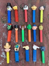 Vintage No Feet PEZ Dispenser Lot Of 16 picture
