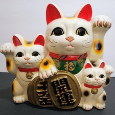 Vintage Japan Maneki-Neko Three Welcoming Lucky Cats Ceramic Tokoname Figurine picture