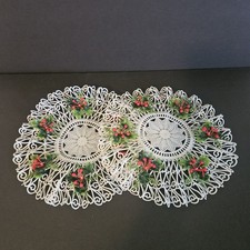 8 VTG Plastic Doily Placemats Ruffled Edge Holly Berries Christmas 11