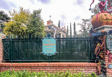 Haunted Mansion Sign 