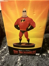 The Incredidles Big Bob 19” Statue With Light Up Base Rare Hard To Find picture