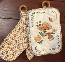 David Davir Vintage Mushroom Flower Potholder & Oven Mitt Wood Ring Brown/Orange picture