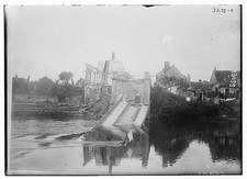 Photo:Chousey-au-Bac France 1910s Wrecked Bridge Damaged Buildings Water picture