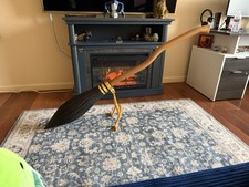 Nimbus 2000 Harry Potter Quidditch picture