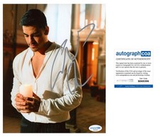CARLOS RIVERA SIGNED/FIRMADO 8x10 PHOTO ROMEO SANTOS BAD BUNNY - ACOA COA picture