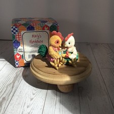 New Vintage Enesco Mary’s Henhouse “Eggschanging Gifts” #187925 Figurine picture