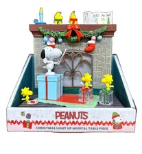 Peanuts Snoopy Woodstock Light Up Fireplace Musical Christmas Decoration NIB picture