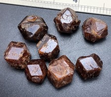117 Crt / 8 Piece / Natural Full Terminated grossular garnet crystal Deal picture