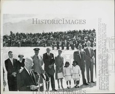 1960 Press Photo President Eisenhower Addresses Alaskan Residents, Anchorage picture